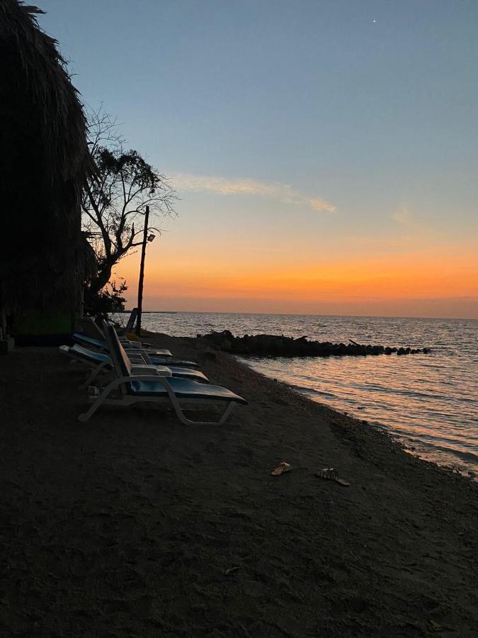Isla Luna Beach Barú Bagian luar foto